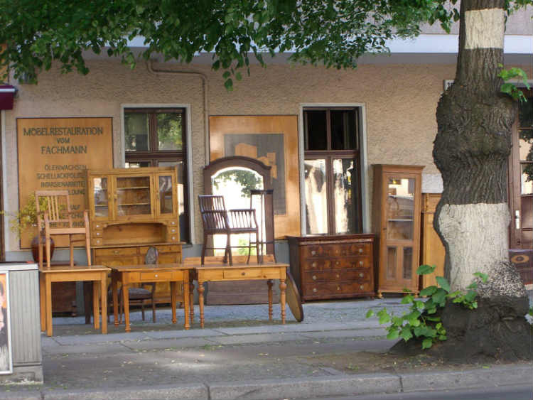 Antikmöbelladen