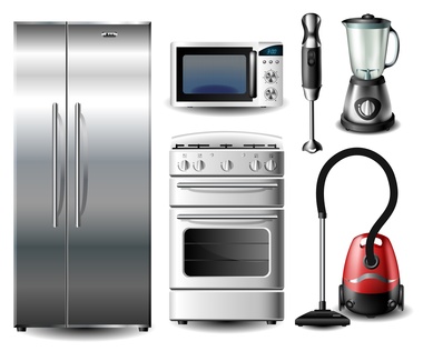 Ein Bild mit Kühlschrank, Backofen, Mikrowelle und weiteren Haushaltsgeräten.