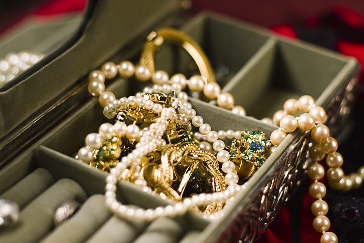 Schmuck in einem Schmuckkästchen