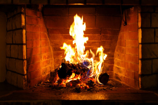 Brennender Kamin