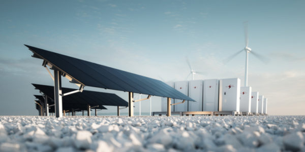 Solaranlage und Windkraftanlagen