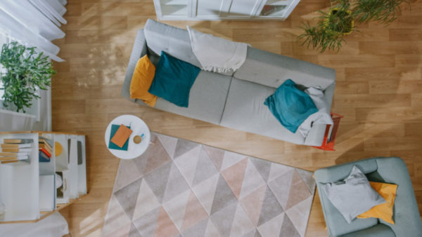 Modern eingerichtetes Wohnzimmer