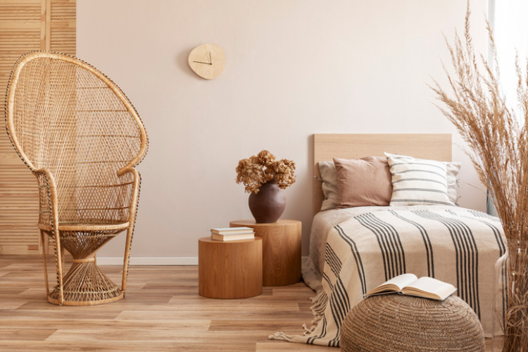 Holzmöbel in einer Wohnung