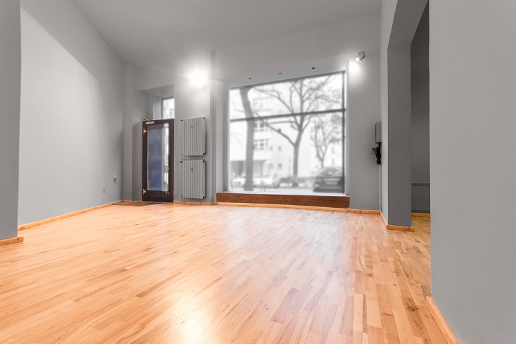 atelier mit laminat boden